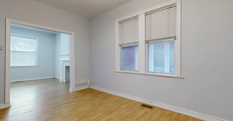 35 Day Avenue, Toronto, ON, M6E 3V7 - 4
