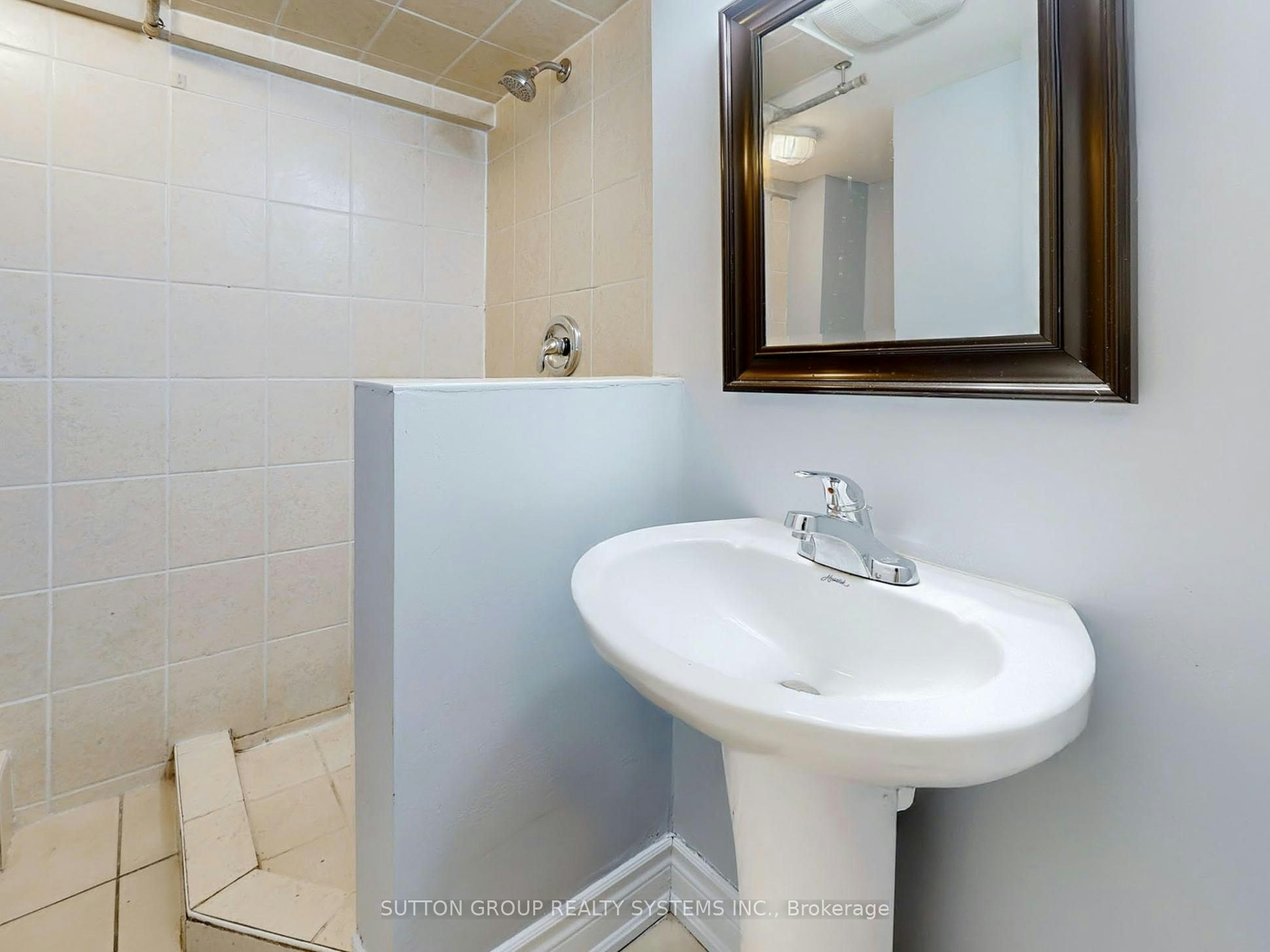 35 Day Avenue, Toronto, ON, M6E 3V7 - 18