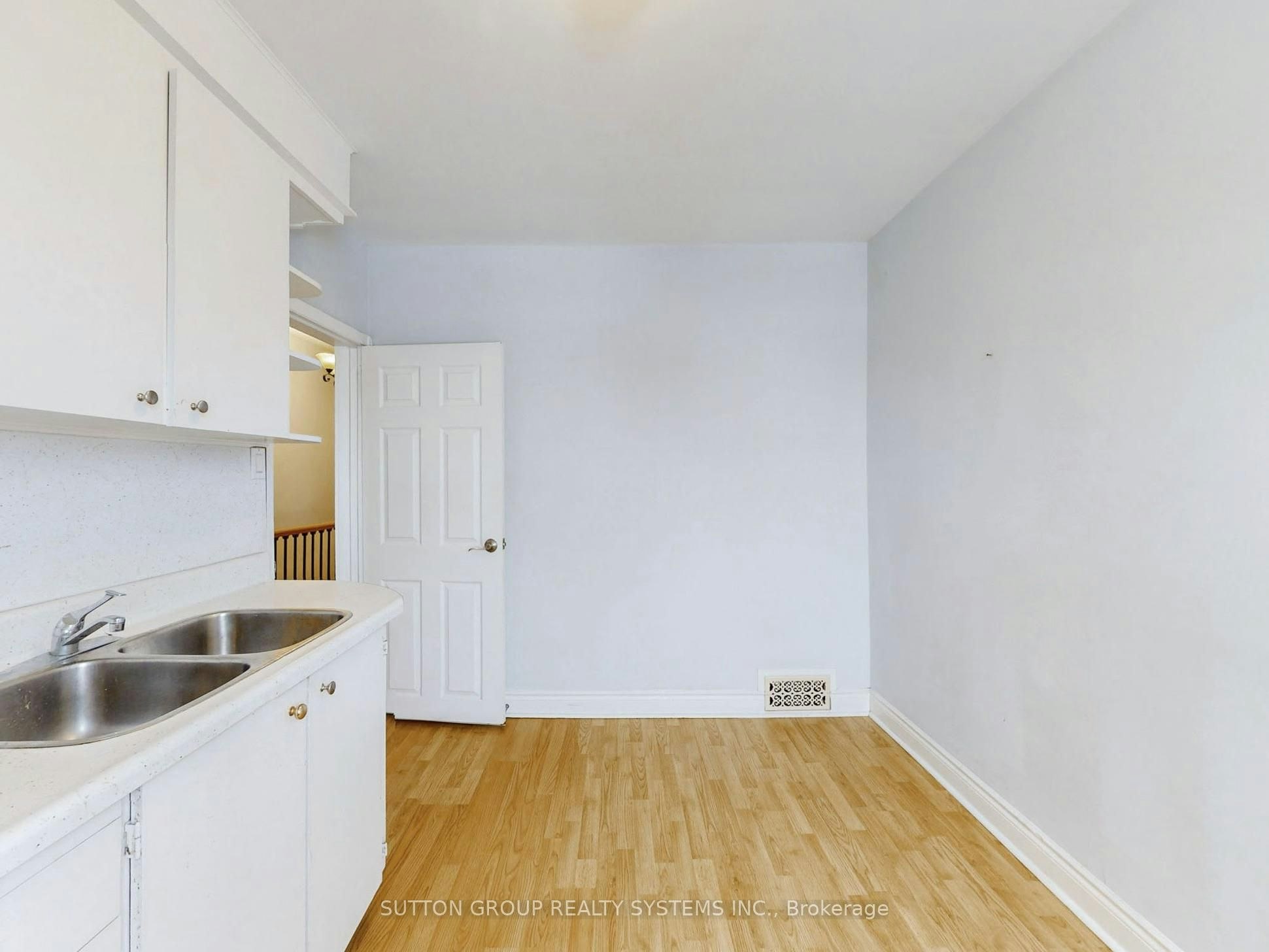 35 Day Avenue, Toronto, ON, M6E 3V7 - 11