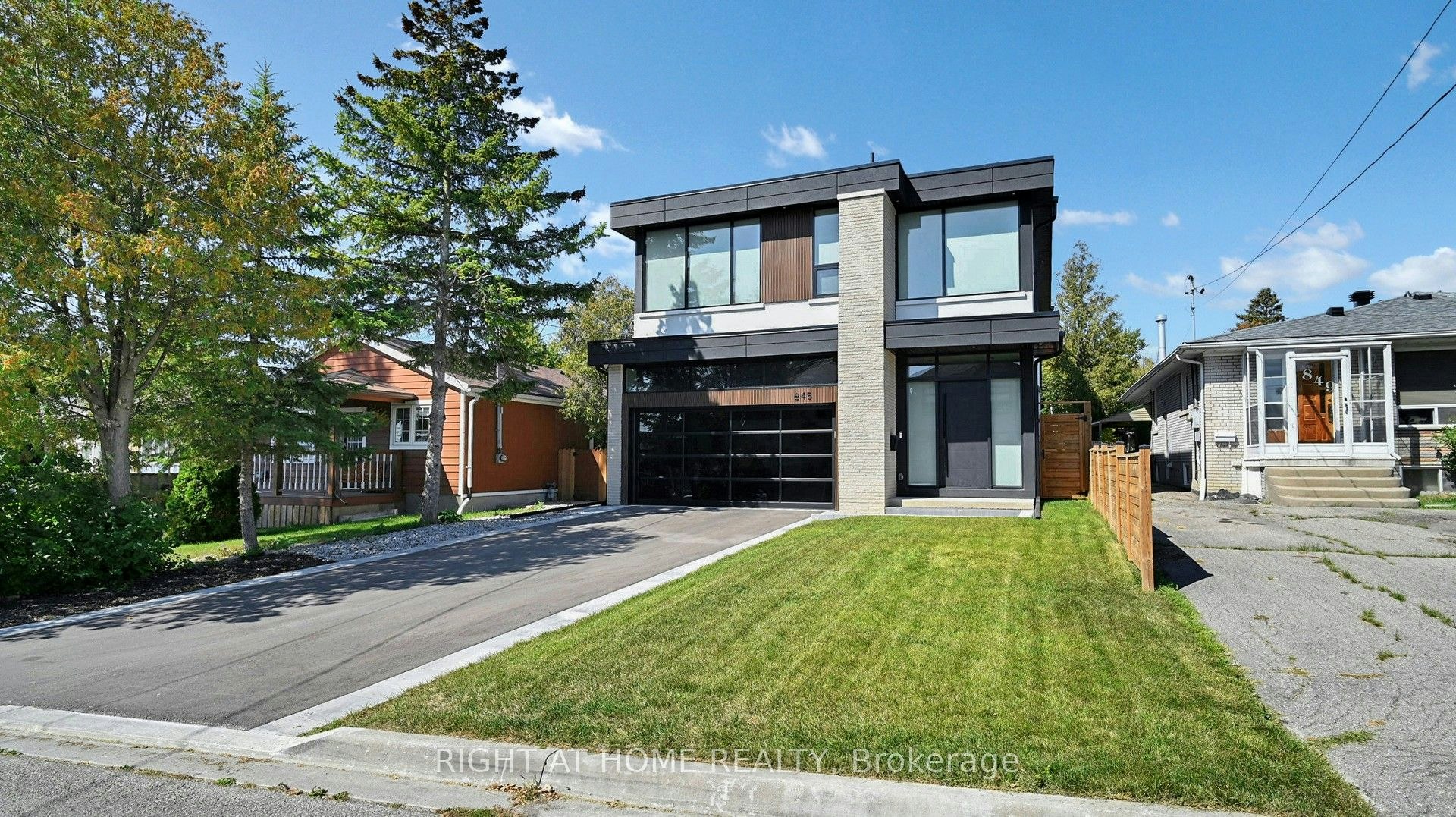 845 Seventh Street, Mississauga, ON, L5E 1N9