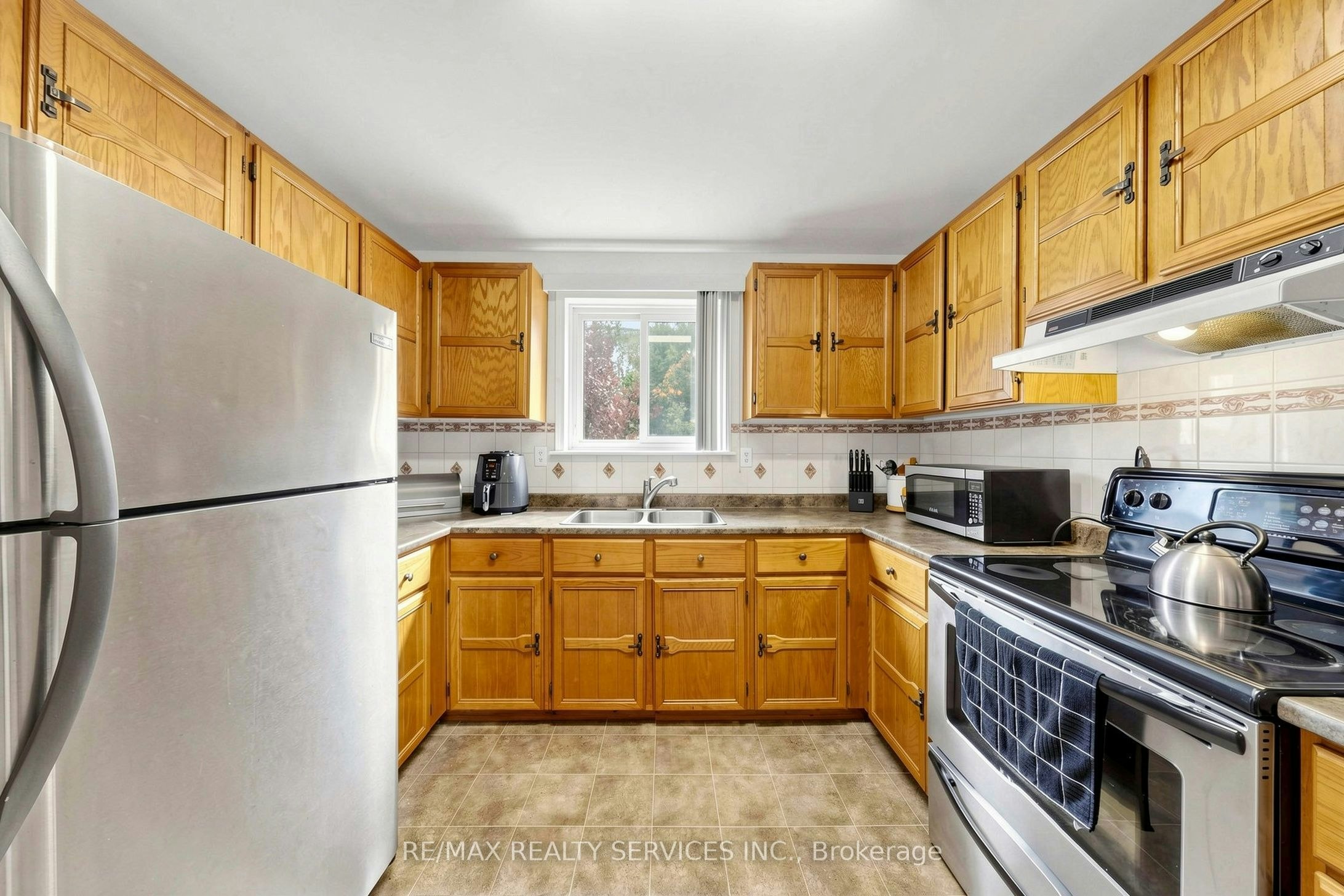 54 Griselda Crescent, Brampton, ON, L6S 1M3 - 16