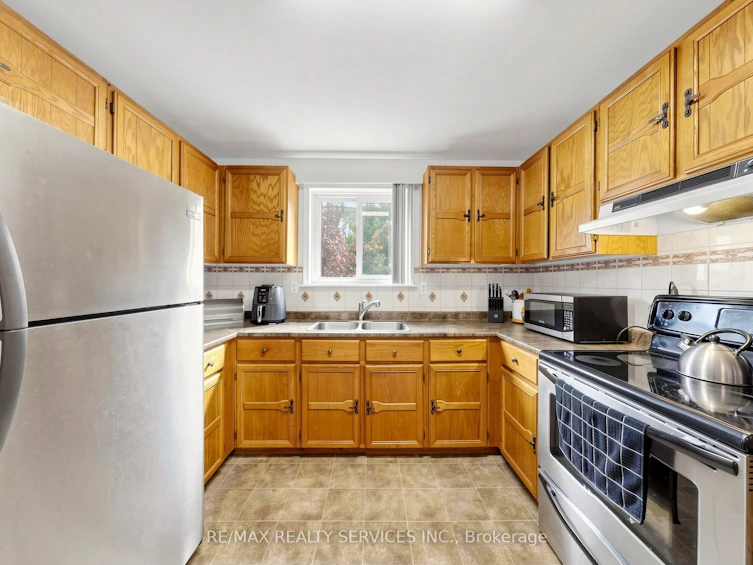 54 Griselda Crescent, Brampton, ON, L6S 1M3 - 16