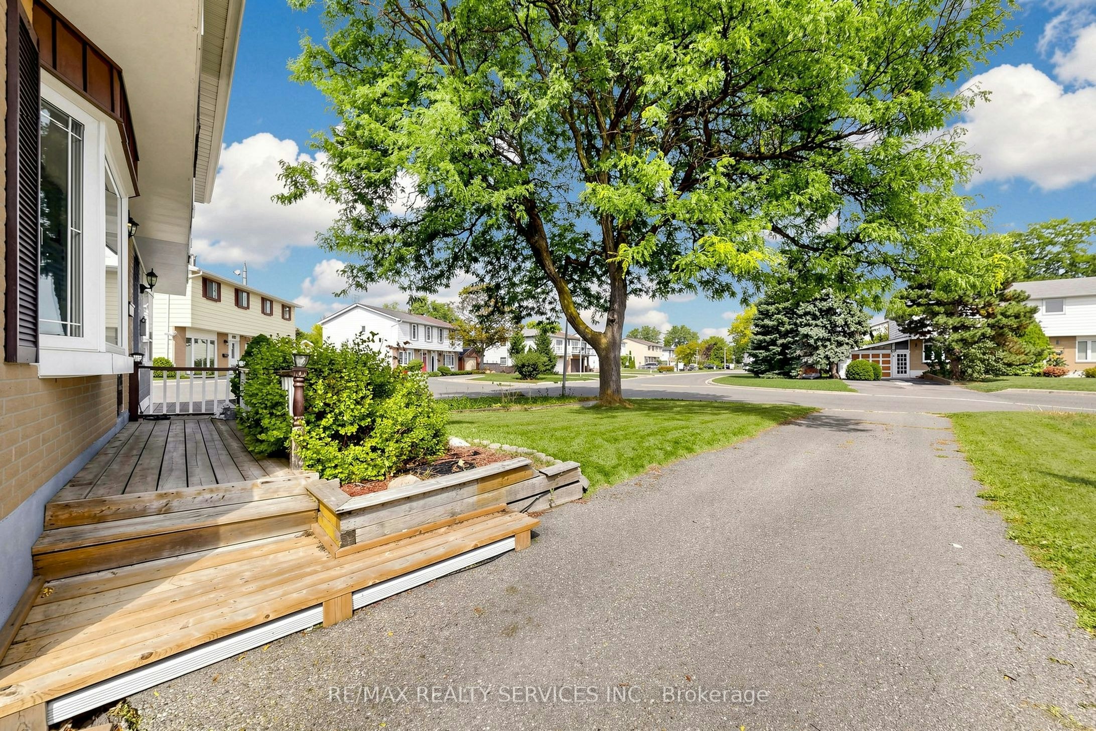 54 Griselda Crescent, Brampton, ON, L6S 1M3 - 6