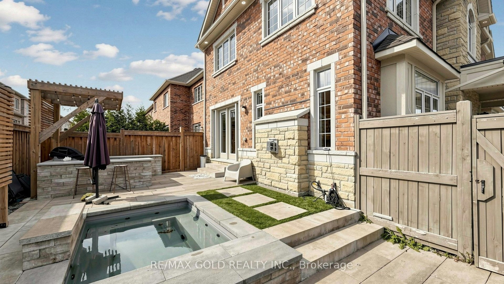 125 Burnhamthorpe Road E, Oakville, ON, L6H 3R4 - 45