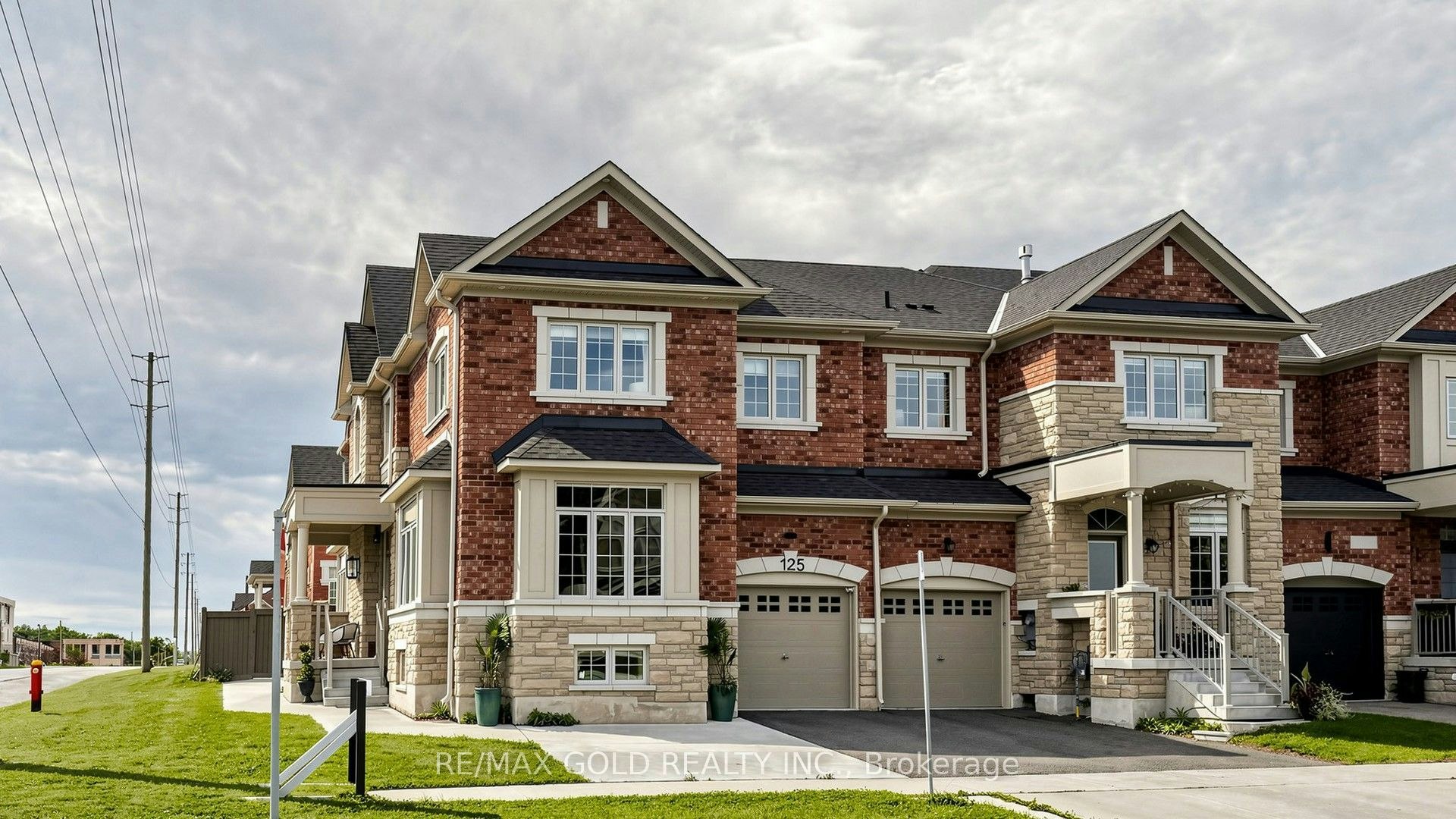 125 Burnhamthorpe Road E, Oakville, ON, L6H 3R4