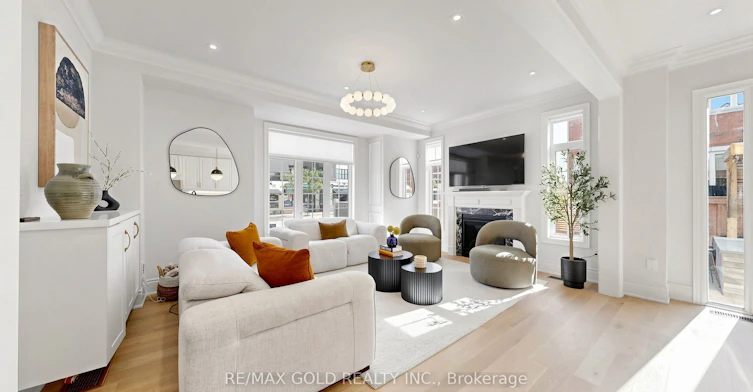 125 Burnhamthorpe Road E, Oakville, ON, L6H 3R4 - 4