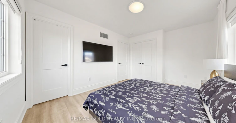 125 Burnhamthorpe Road E, Oakville, ON, L6H 3R4 - 35