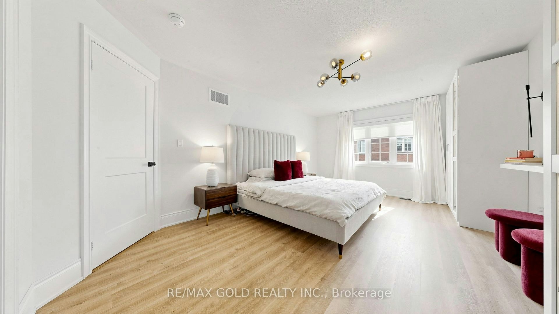 125 Burnhamthorpe Road E, Oakville, ON, L6H 3R4 - 26