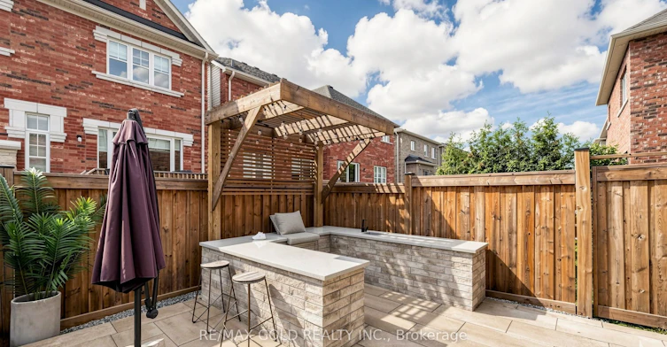 125 Burnhamthorpe Road E, Oakville, ON, L6H 3R4 - 50
