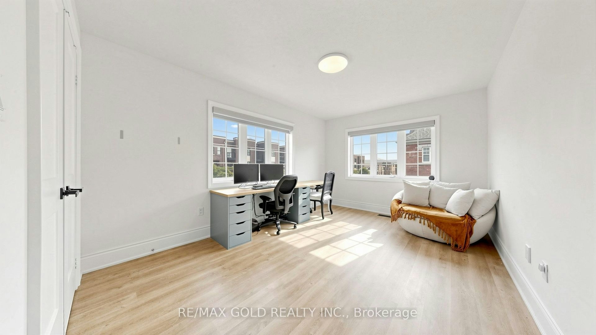125 Burnhamthorpe Road E, Oakville, ON, L6H 3R4 - 36