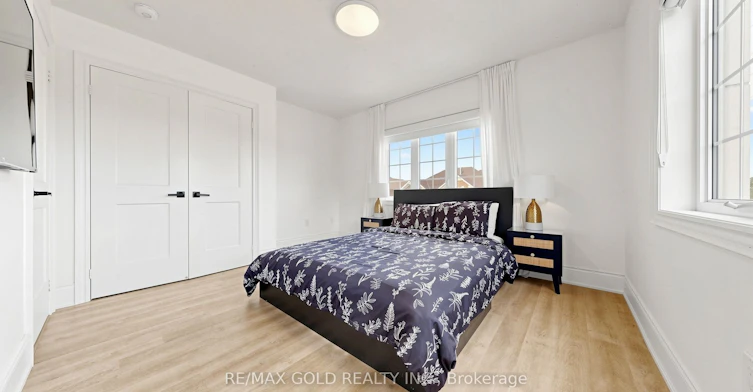 125 Burnhamthorpe Road E, Oakville, ON, L6H 3R4 - 34