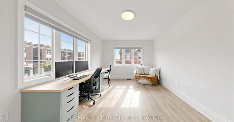 125 Burnhamthorpe Road E, Oakville, ON, L6H 3R4 - 37