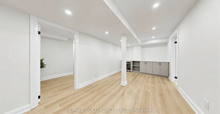 125 Burnhamthorpe Road E, Oakville, ON, L6H 3R4 - 43