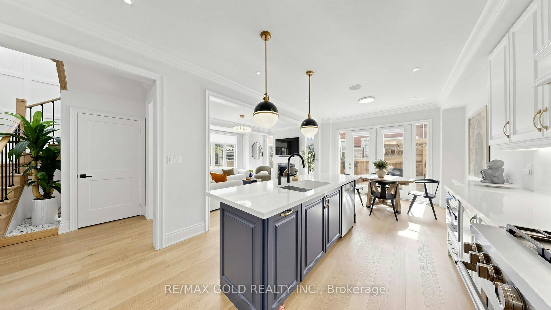 125 Burnhamthorpe Road E, Oakville, ON, L6H 3R4 - 8