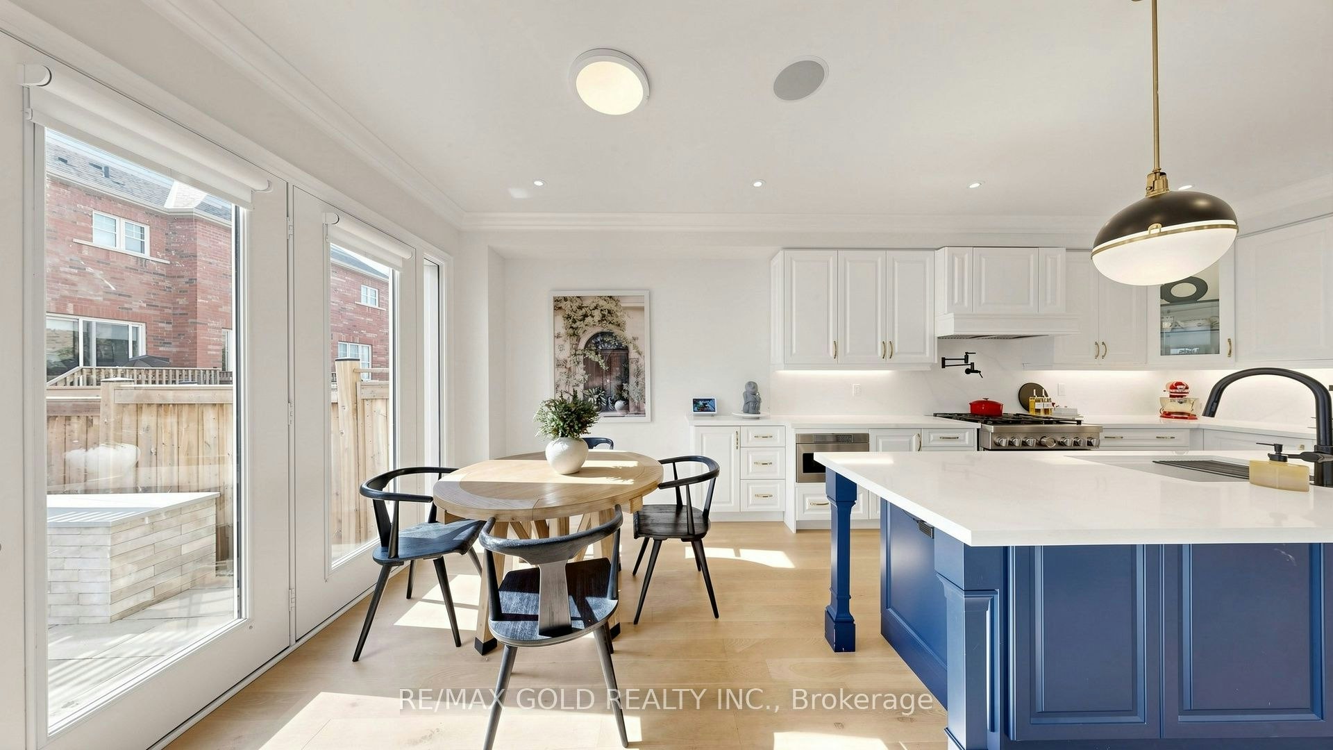125 Burnhamthorpe Road E, Oakville, ON, L6H 3R4 - 9