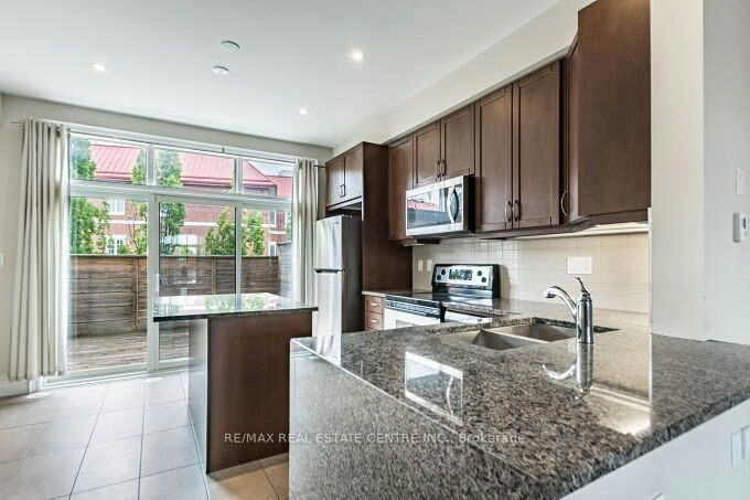 2034 Queensborough Gate, Mississauga, ON, L5M 0X9 - 18