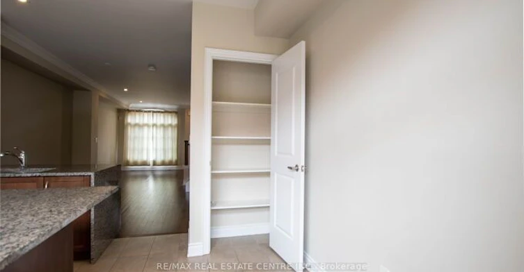 2034 Queensborough Gate, Mississauga, ON, L5M 0X9 - 28