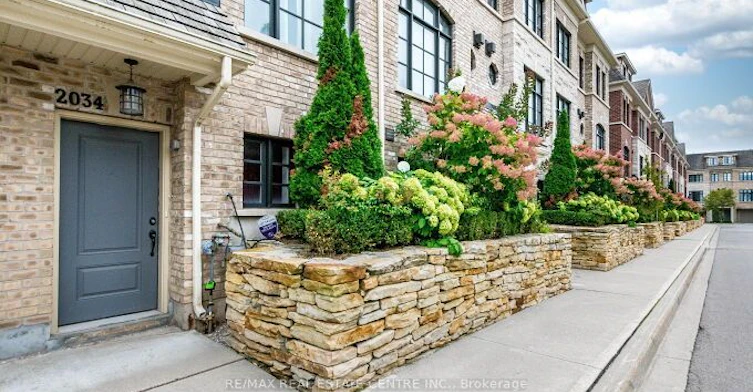 2034 Queensborough Gate, Mississauga, ON, L5M 0X9 - 5