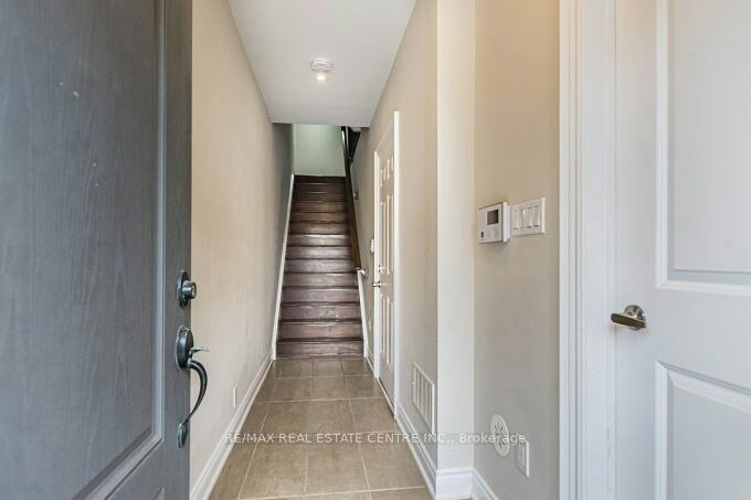 2034 Queensborough Gate, Mississauga, ON, L5M 0X9 - 7