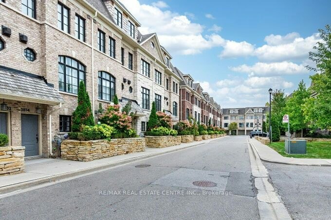 2034 Queensborough Gate, Mississauga, ON, L5M 0X9 - 3