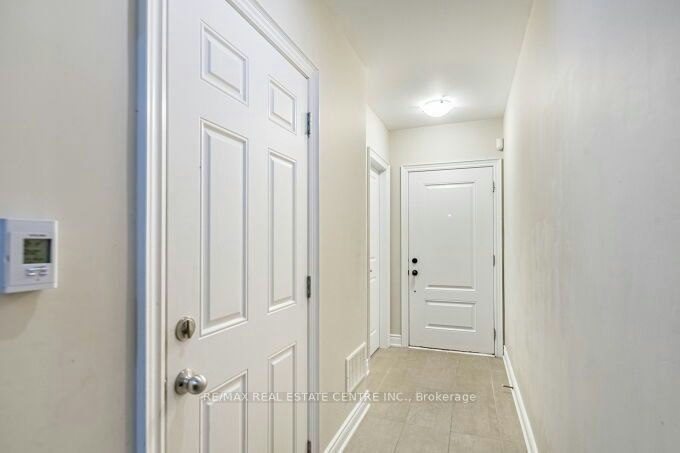 2034 Queensborough Gate, Mississauga, ON, L5M 0X9 - 8