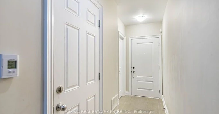 2034 Queensborough Gate, Mississauga, ON, L5M 0X9 - 8