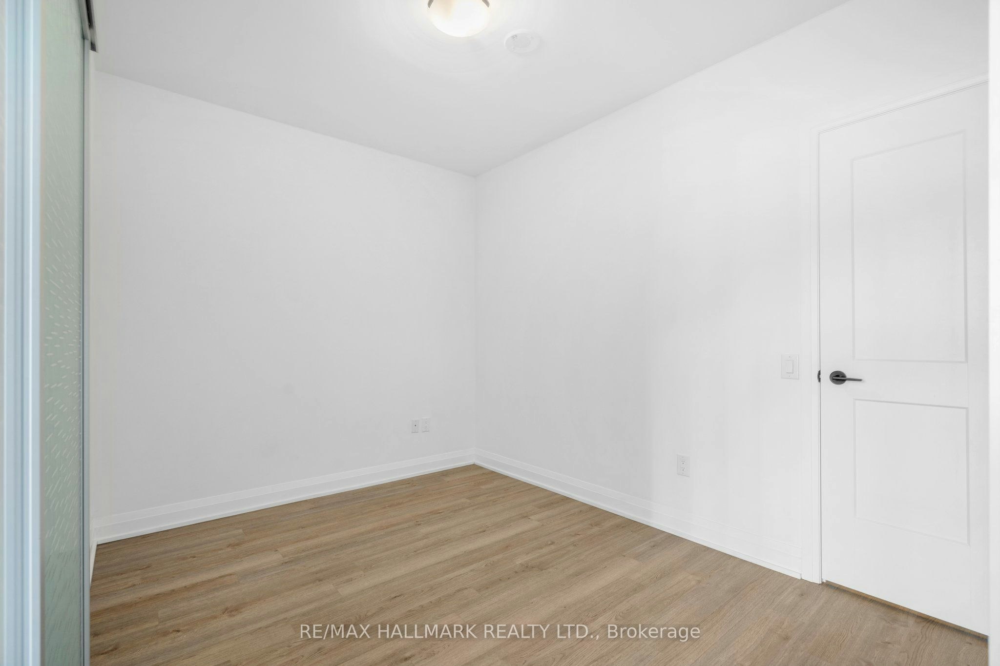 118-50 George Butchart Drive, Toronto, ON, M3K 0C9 - 18