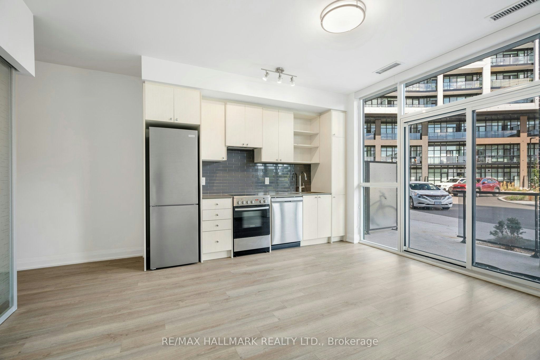 118-50 George Butchart Drive, Toronto, ON, M3K 0C9 - 13