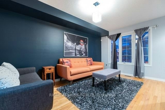 94 Jim Baird Mews, Toronto, ON, M3L 0C4 - 3
