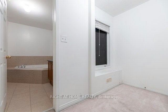 94 Jim Baird Mews, Toronto, ON, M3L 0C4 - 17