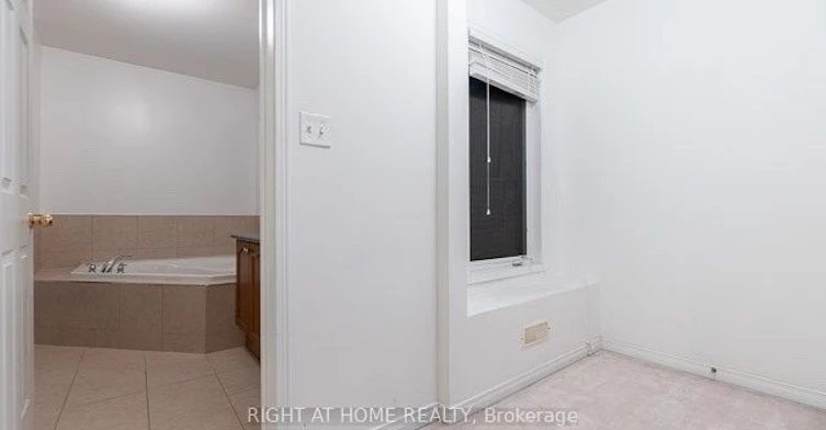 94 Jim Baird Mews, Toronto, ON, M3L 0C4 - 17