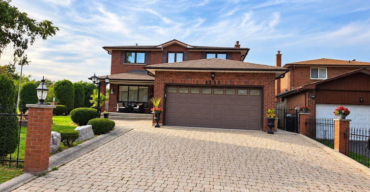 4260 Alta Place, Mississauga, ON, L4Z 1P7