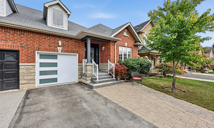 5 Borland Crescent
