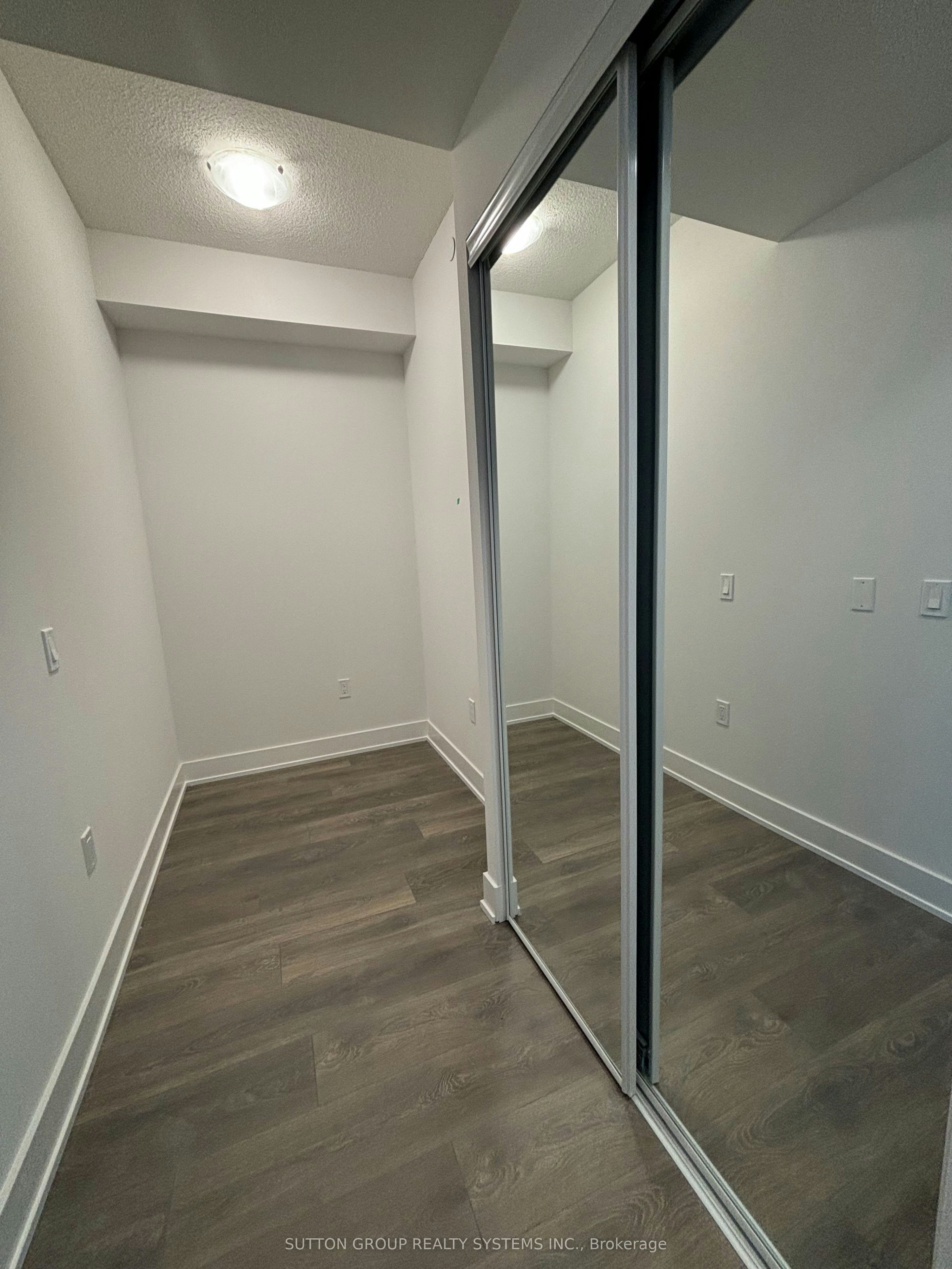 903-204 Burnhamthorpe Road E, Mississauga, ON, L5A 0B3 - 5