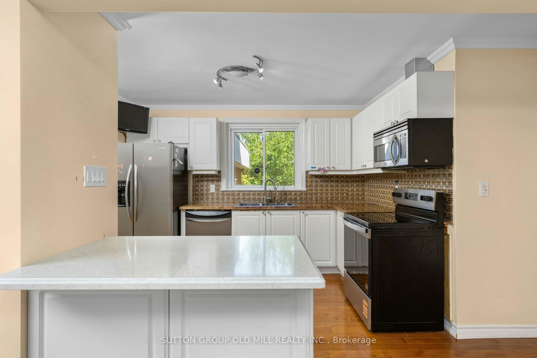 2 Leita Court, Toronto, ON, M9A 4W2 - 8