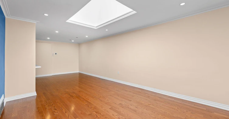 2 Leita Court, Toronto, ON, M9A 4W2 - 6
