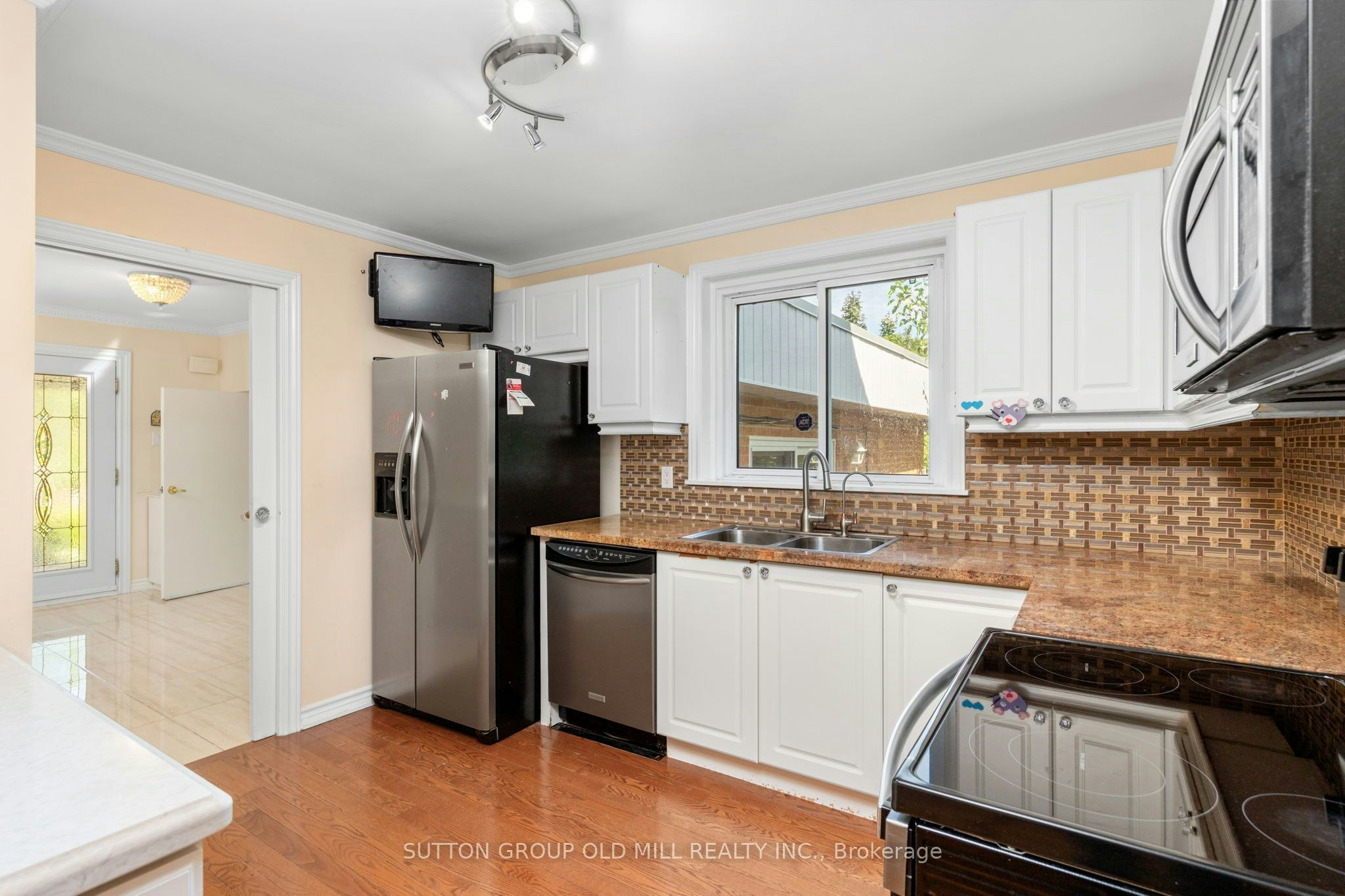 2 Leita Court, Toronto, ON, M9A 4W2 - 10