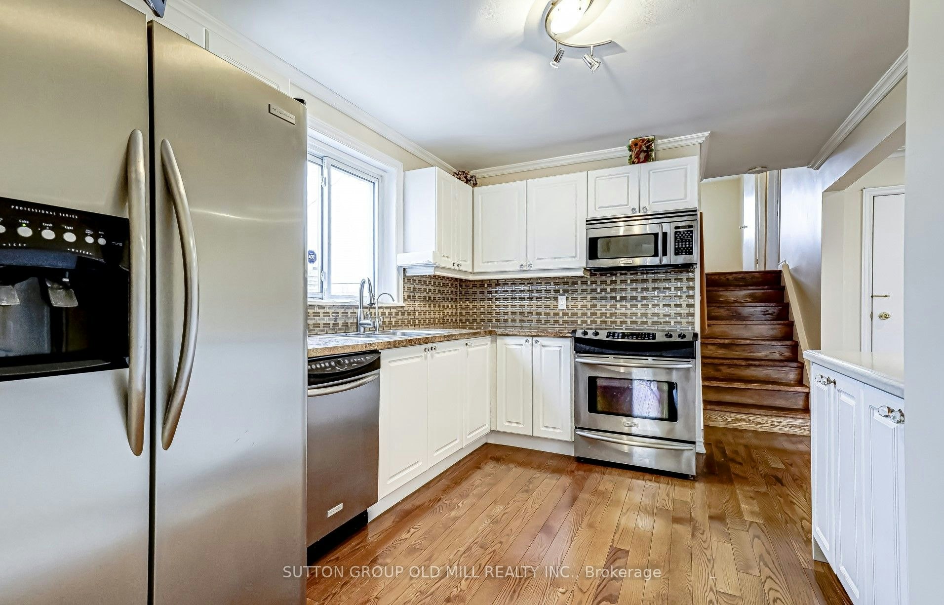 2 Leita Court, Toronto, ON, M9A 4W2 - 9