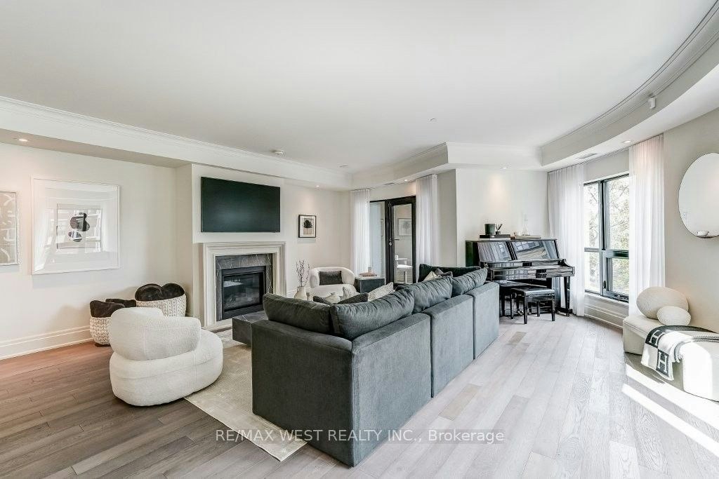 302-4 The Kingsway N/A, Toronto, ON, M8X 2T1 - 10