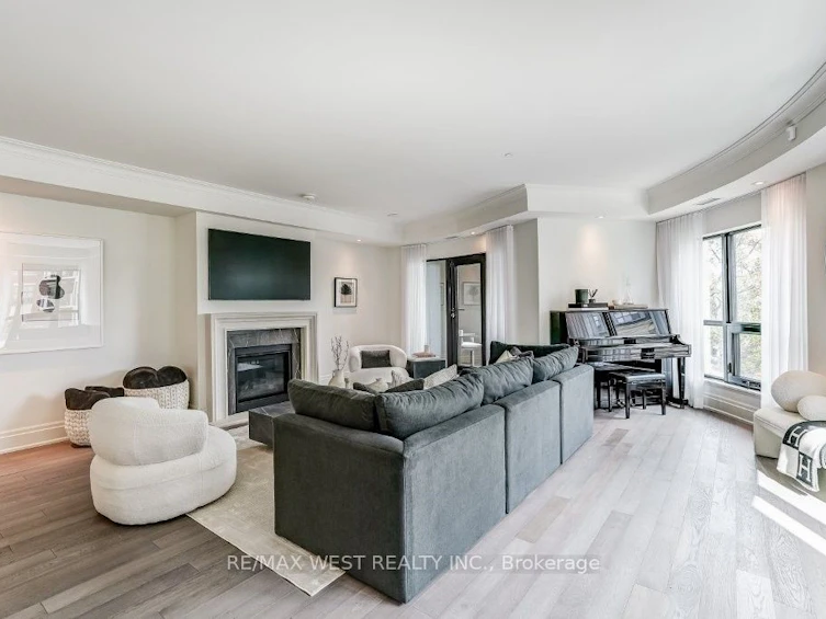 302-4 The Kingsway N/A, Toronto, ON, M8X 2T1 - 10