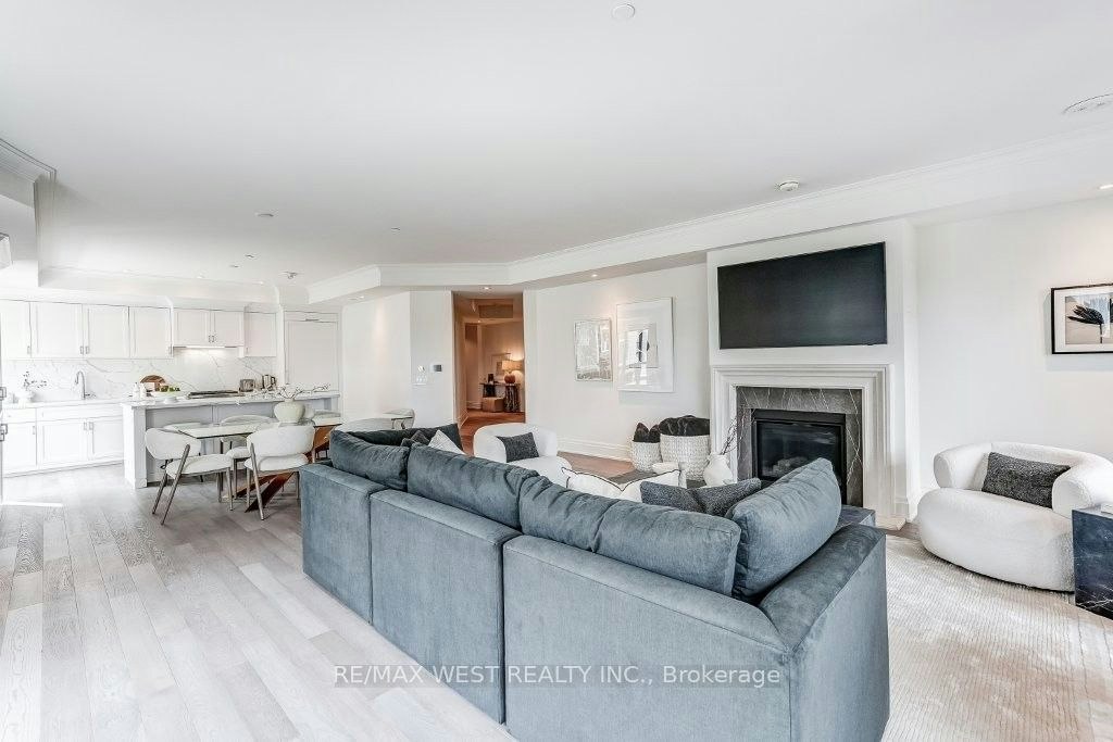 302-4 The Kingsway N/A, Toronto, ON, M8X 2T1 - 11