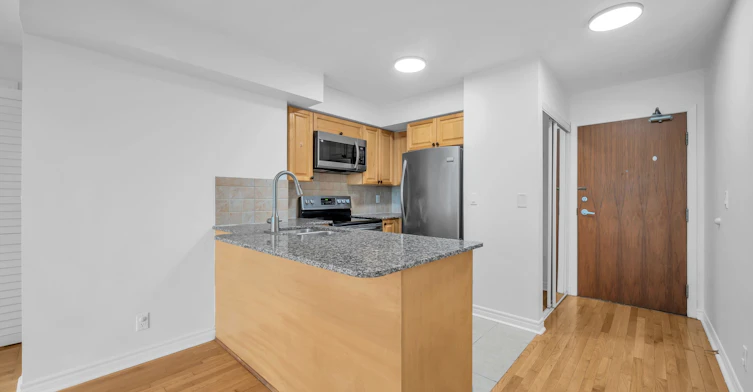 705-33 Elm Drive W, Mississauga, ON, L5B 4L2 - 9