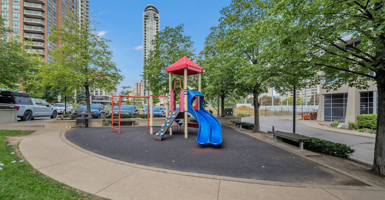 705-33 Elm Drive W, Mississauga, ON, L5B 4L2 - 35