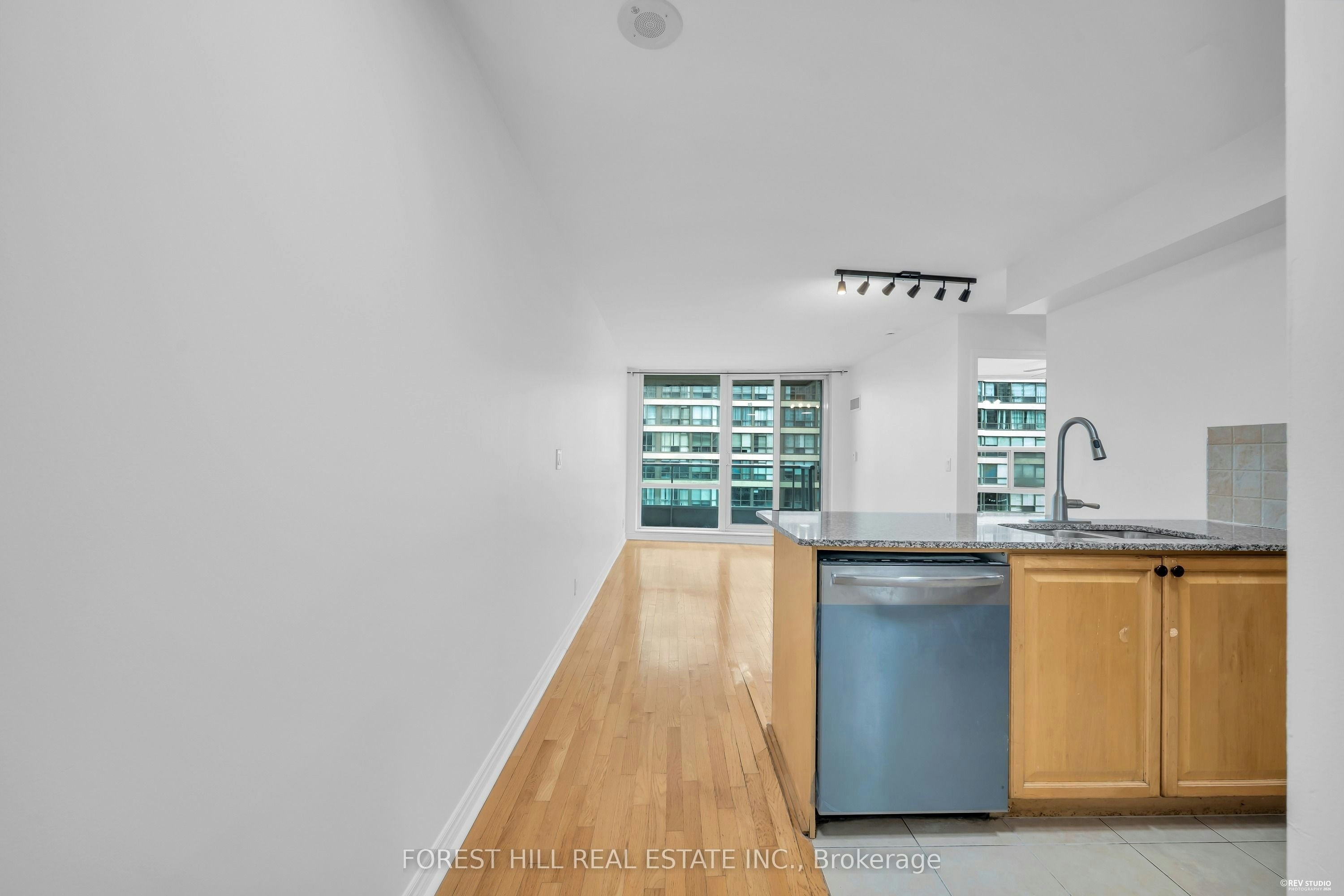 705-33 Elm Drive W, Mississauga, ON, L5B 4L2 - 14