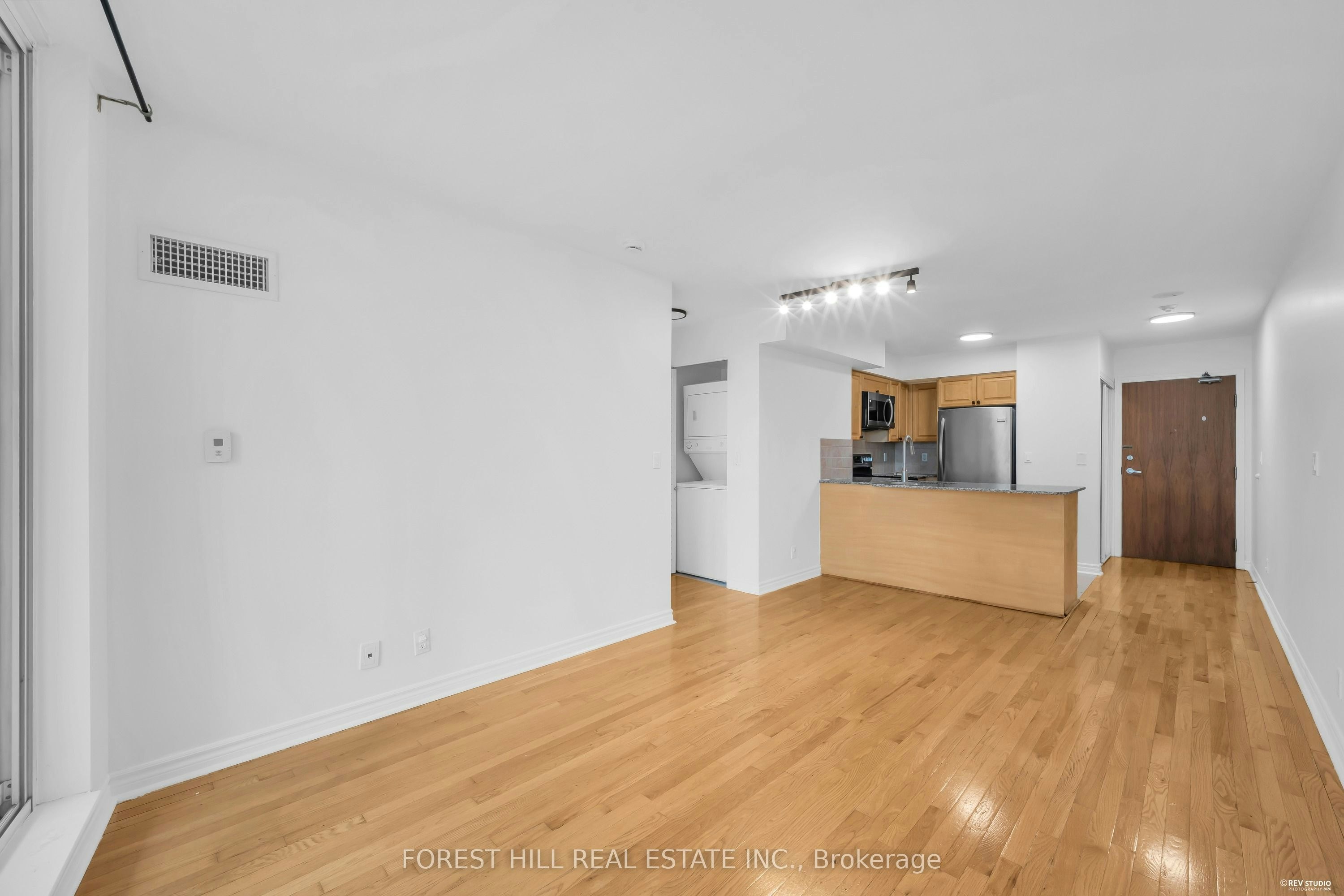 705-33 Elm Drive W, Mississauga, ON, L5B 4L2 - 2