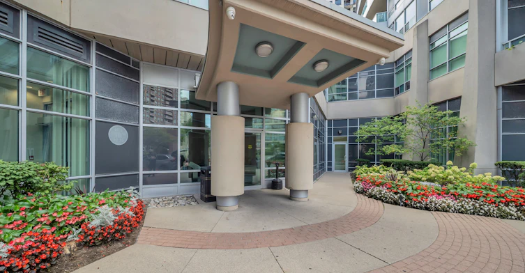 705-33 Elm Drive W, Mississauga, ON, L5B 4L2 - 3
