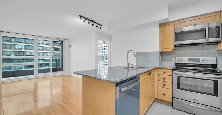 705-33 Elm Drive W, Mississauga, ON, L5B 4L2 - 13