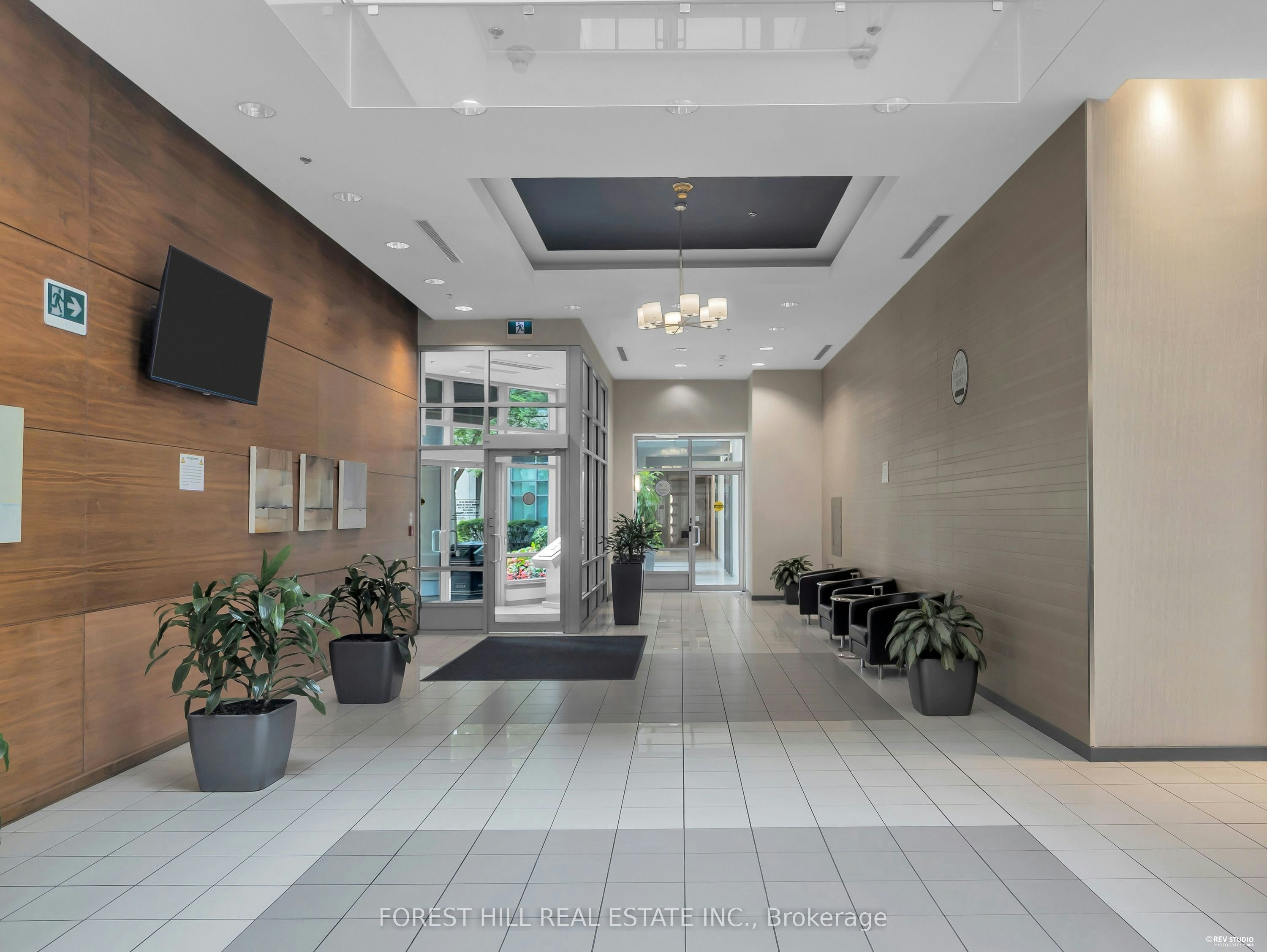 705-33 Elm Drive W, Mississauga, ON, L5B 4L2 - 4