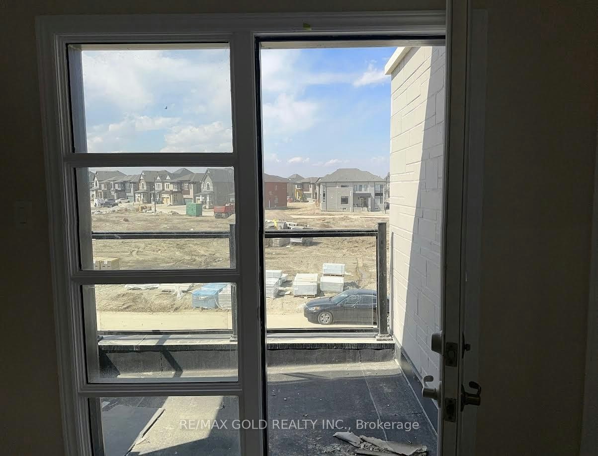 4 Michener Drive, Brampton, ON, L6R 0B8 - 7