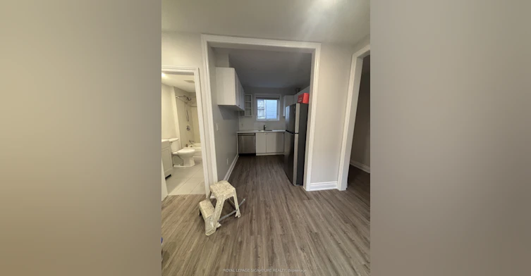 2-3289 Lakeshore Boulevard W, Toronto, ON, M8W 1M8 - 2